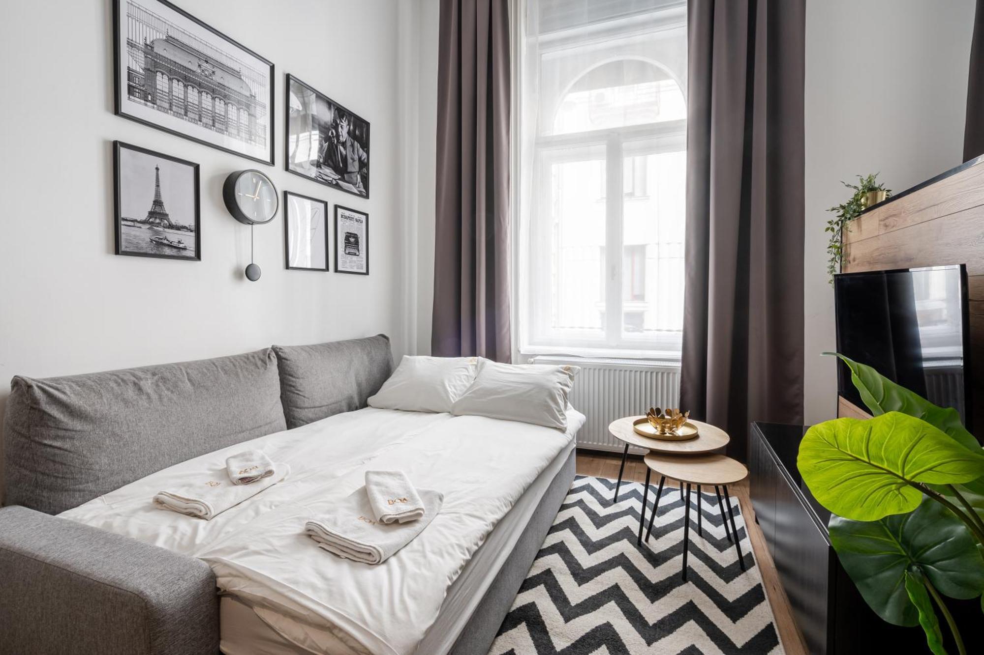 E32 - Oktogon Panorama Suite - Best Location - By Bqa Apartament